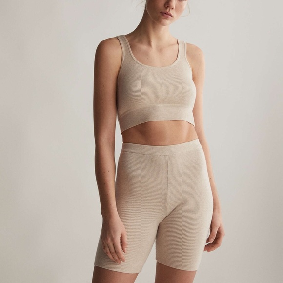 Oysho knit ribbed tan beige soft biker shorts - Picture 2 of 3